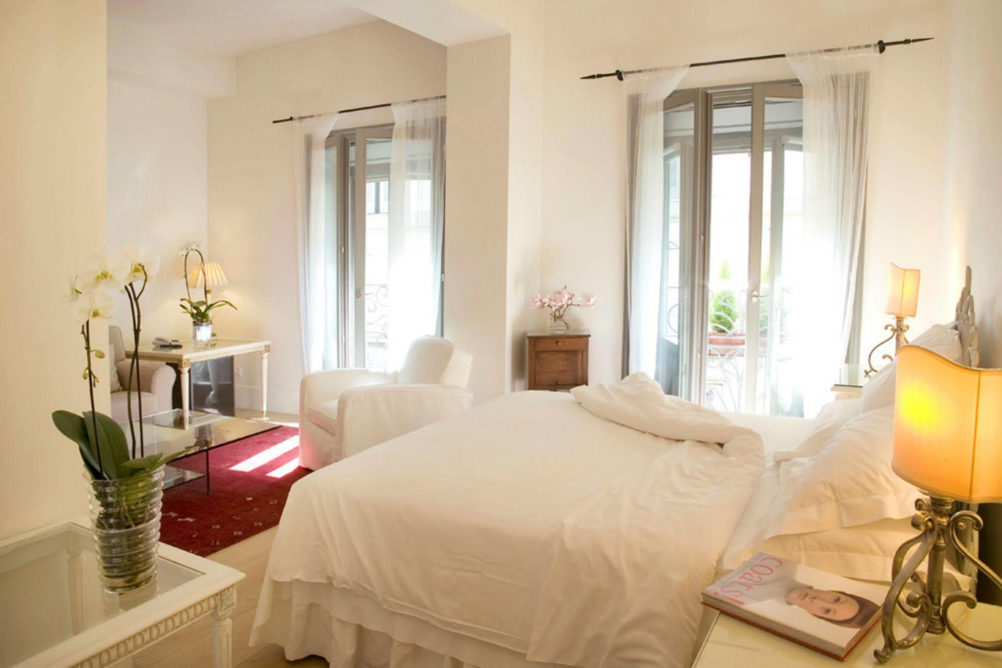 Milano Suites Экстерьер фото