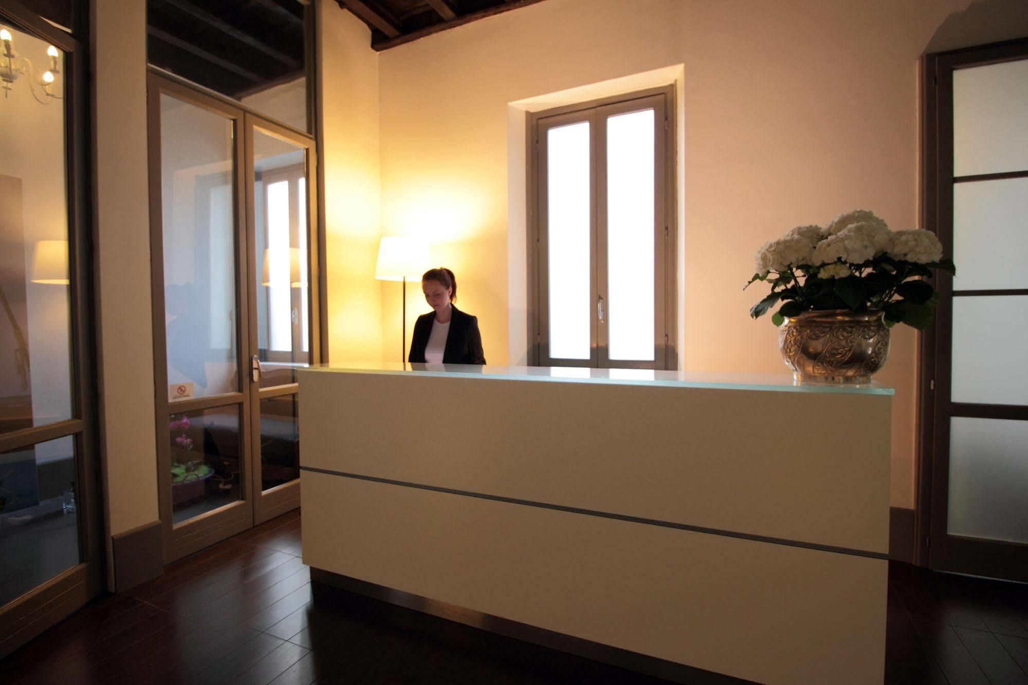 Milano Suites Экстерьер фото